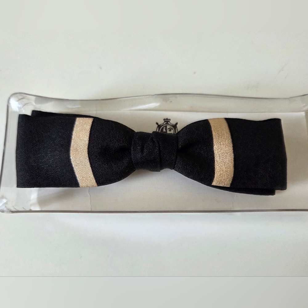 Vintage Wembley Black & Cream Striped Rayon Bow Tie Pre-Tied 4.5" Clip-on